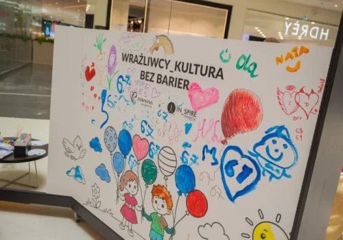 Posnania wzmacnia społeczną rolę obiektu. „Wrażliwcy_kultura bez barier” ponownie w Crystal Forum