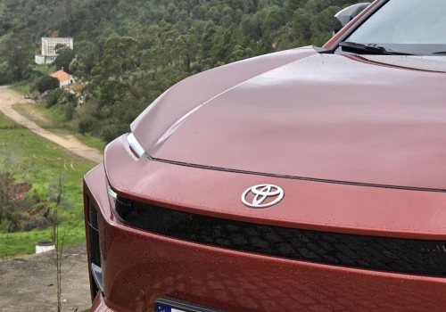 Nowy rekord Toyoty w Polsce. Tego nikt się nie spodziewał. Szok na rynku nowych samochodów