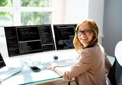 Więcej firm IT w Polsce planuje powiększanie zespołów
