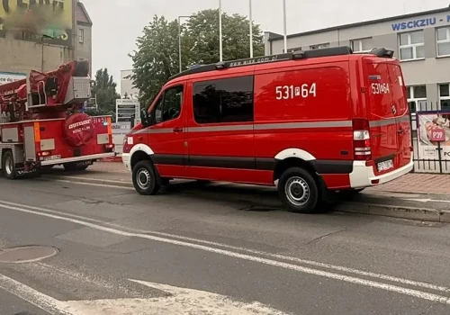 Ewakuowanoa szkoła. Na miejscu straż pożarna i policja (ZDJĘCIA)