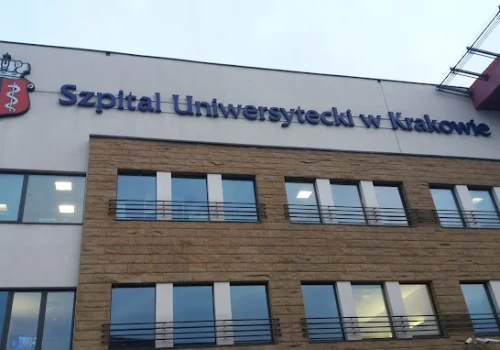 Lekarze z Krakowa uratowali 16-latka ukąszonego przez żmiję