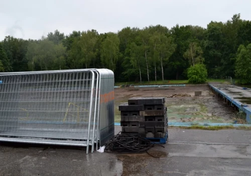 Sprzęt budowlany wjechał na Słupną. Rusza wielki remont kąpieliska