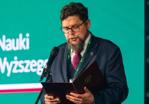 Kijów staje w obronie Andrzeja Szeptyckiego. 