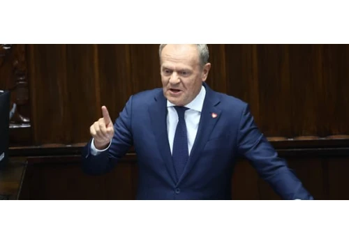 Tusk w Sejmie: zaraz w Polsce nie będzie miejsca dla Chopina i Batorego. Zostanie wam Janusz Kowalski