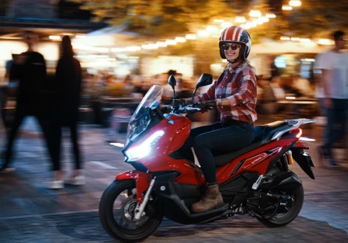 Praca dla motocyklisty! Grupa BMB szuka pracownika ds. social mediów
