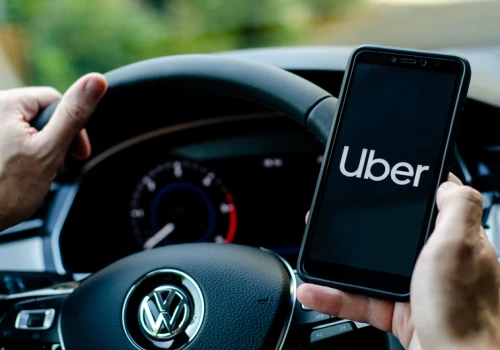 Uber pozywa do sądu przepisy miejskie Nowego Jorku. Chodzi o zwalnianie kierowców
