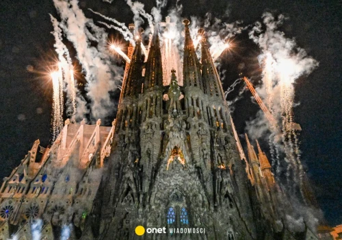 Spektakularne widowisko w Bazylice Sagrada Familia. Ceremonia wywołała zachwyt
