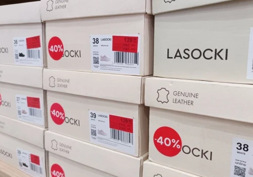 Lasocki i Birkenstock wyprzedają klapki dla puchnących stóp - ceny spadły nawet o 40%
