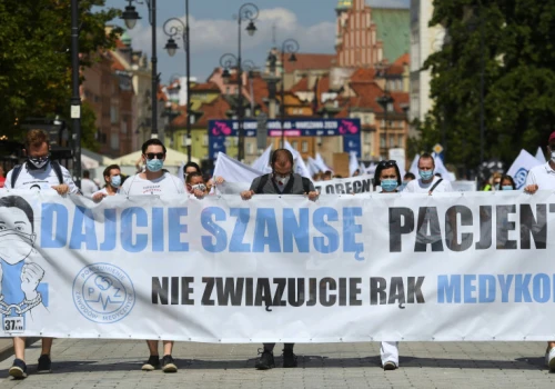 9 mld zł na podwyżki dla medyków. Zapłaci Narodowy Fundusz Zdrowia