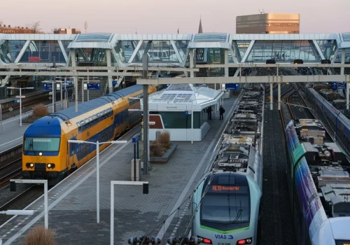 Kosztuje tyle co Pendolino, a jeździsz miesiąc. Ten wakacyjny bilet będzie hitem