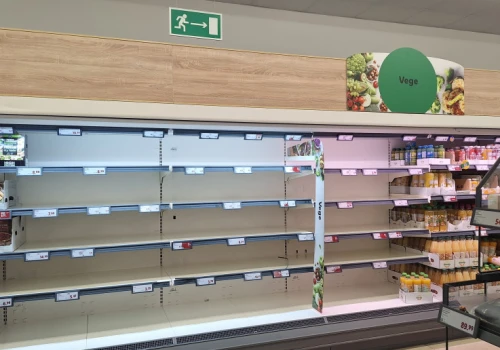 Wegańska restauracja zniknęła z Energylandii. Lidl i Biedronka o półce wege