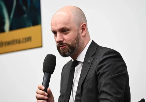 Innovation Day 2026. Łukasz Pietrzak tłumaczy, że bezpieczeństwo lekowe to nie tylko produkcja