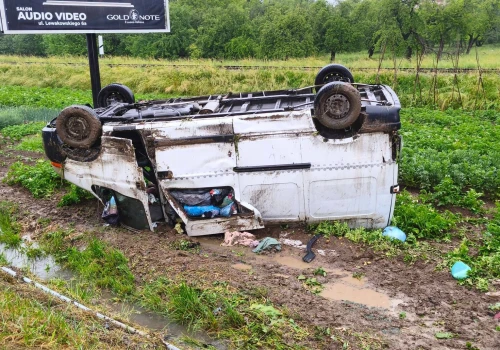 Seria porannych kolizji. Śliska nawierzchnia zaskoczyła kierowców, policja apeluje o rozsądek