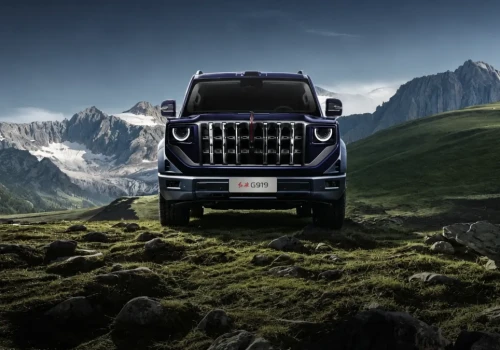 Hongqi G919 oficjalnie. Cztery silniki, 843 KM i terenowa technika w chińskim wydaniu