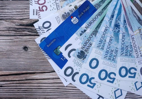 PKO BP rozdaje nawet 900 zł. Proste warunki promocji, ale trzeba się pośpieszyć