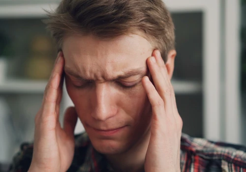 Migrena to nie tylko ból głowy. Choroba neurologiczna odbiera pracę, sen i normalne życie