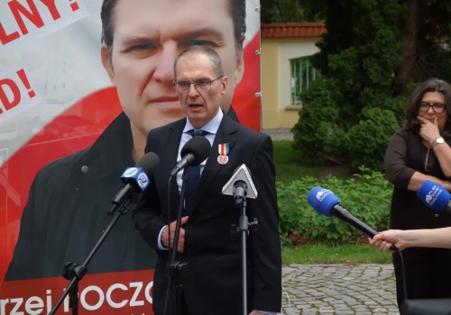 Andrzej Poczobut z Odznaką Honorową Województwa Podlaskiego i nową Kartą Polaka