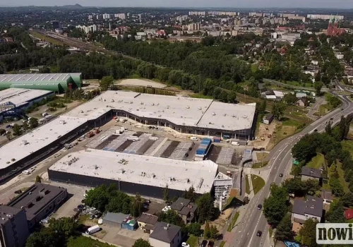 Co powstaje przy ul. Żorskiej w Rybniku? Po dawnym Tesco nie ma już śladu