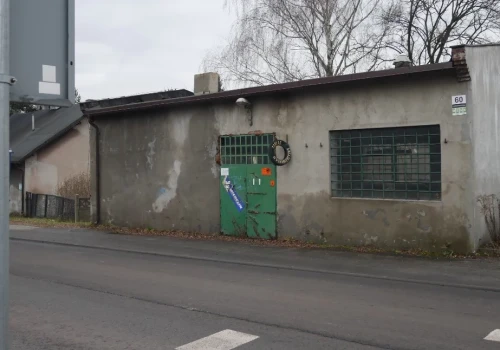 Miasto sprzedaje działkę na Brzezince. Kiedyś był tu warsztat