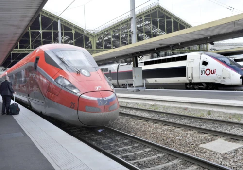 Japoński gigant i PESA mogą połączyć siły w przetargu dla PKP Intercity