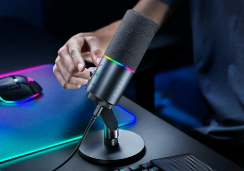 Razer Seiren V3 Pro oficjalnie. Co potrafi nowy mikrofon dla streamerów i twórców?