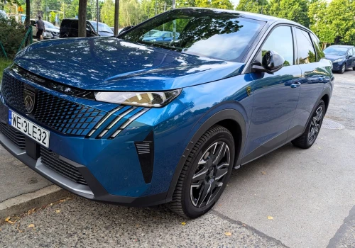 Peugeot 3008 Hybrid GT Exclusive – kosmiczny, futurystyczny i kompaktowy SUV