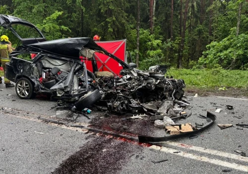 Tragiczny wypadek na DK16. Kierowca Opla nie przeżył koszmarnego zderzenia z ciężarówką