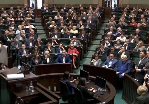 Ohydne! Posłowie koalicji Tuska nie chcieli uczcić minutą ciszy pamięć Henry’ego Nowak
