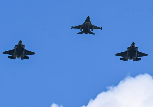Myśliwce F-35 przeleciały nad Westerplatte