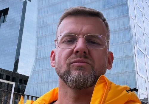 Syn KęKę dostał od ojca wykład o Tupacu