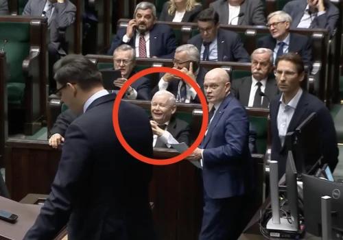 Sceny w Sejmie! Kaczyński usłyszał, jak nazwał go poseł KO i… Kamery uchwyciły reakcję