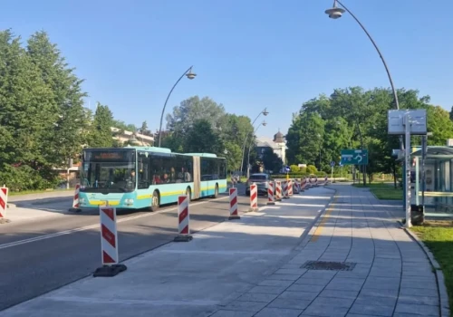 Zakończenie remontu zatok autobusowych w centrum. Przystanek wraca na stałe miejsce