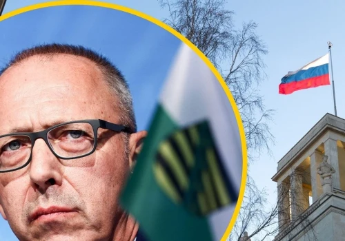 Niemiecki polityk przyłapany na przyjęciu u Rosjan. Kuriozalne tłumaczenie