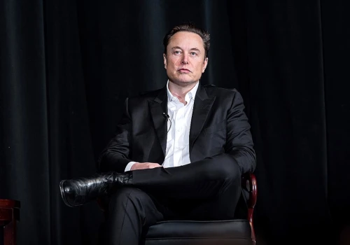 Elon Musk właśnie został pierwszym bilionerem w historii. Ma majątek równy PKB Polski