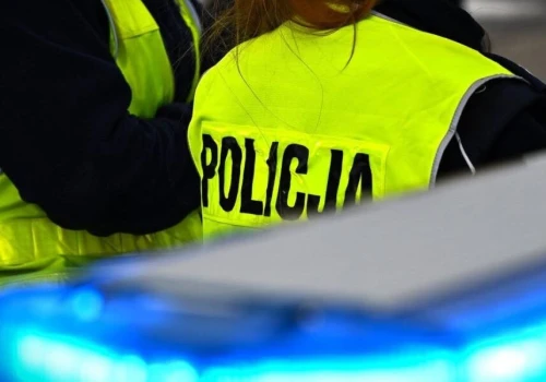 Szokujące odkrycie koło Rzeszowa. Odpady medyczne i szczątki ludzkie na prywatnej działce