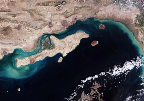 Negocjacje USA-Iran: Teheran nie rezygnuje z kontrolowania Cieśniny Ormuz