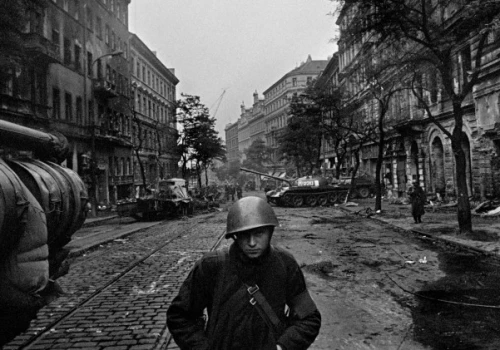 Josef Koudelka: Invasion Prague 68 - dokumentalny klasyk wraca na półki