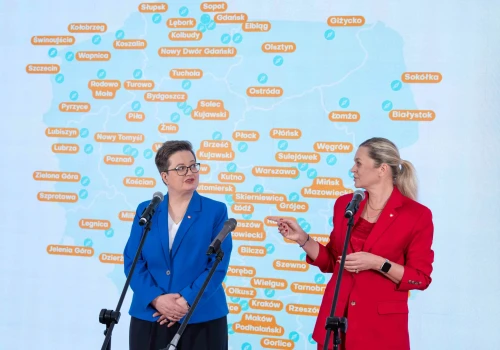 Prawie 100 spotkań z udziałem 24 tys. nauczycieli – MEN podsumowało ogólnopolską trasę „Kierunek: Kompas Jutra”. „Dobiegł końca kolejny etap wdrażania reformy”