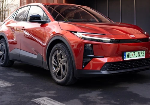 Toyota pokonała Teslę i Mercedesa. Mocne przetasowanie w elektrykach