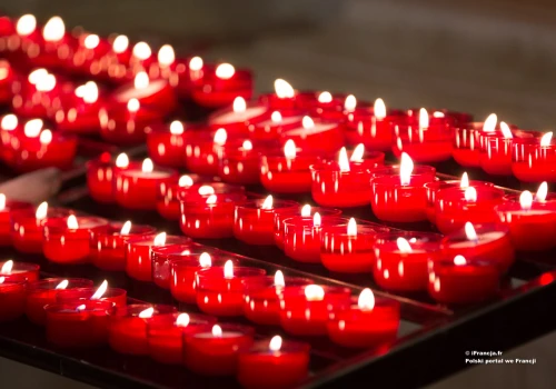 Setki osób pożegnały 11-letnią Lyhannę w Fleurance