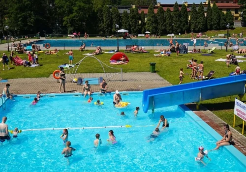 Będzie deszczowo i chłodno, ale MOSiR otwiera w ten weekend kąpielisko Rolna