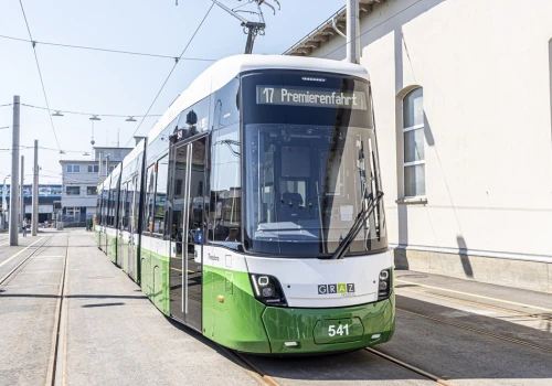 Tramwaje Flexity wchodzą do służby w Grazu. Wkrótce będzie ich więcej