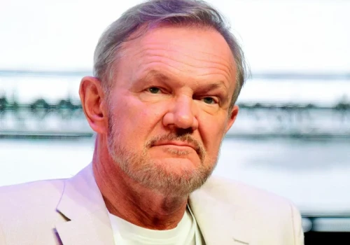 Nagrobek z kodem QR. Kończy 64 lata, ale już go sobie wymyślił