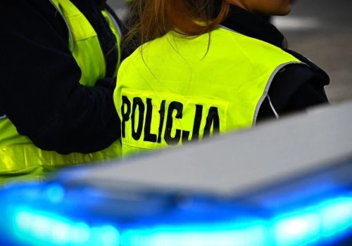 “Odbierak” trafił do aresztu. Popularna metoda oszustów ciągle zbiera ofiary