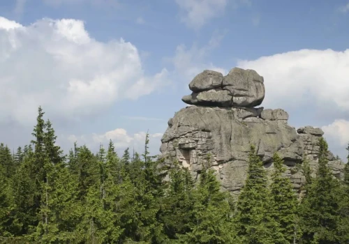 Niebezpiecznie w Karkonoszach. GOPR ostrzega przed wichurą i śliskimi szlakami