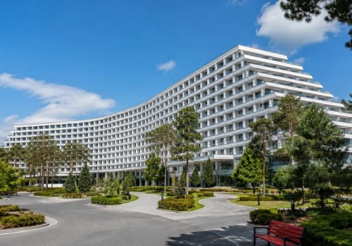 Hotel Gołębiewski w Pobierowie otwiera się wcześniej, a część gości jest wściekła