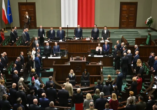 Najnowszy sondaż poparcia dla partii. Jak dziś głosowaliby Polacy?