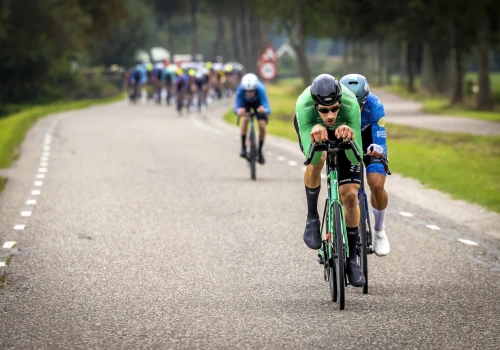 UCI aktualizuje sankcje za naruszenia związane ze sprzętem i ubiorem