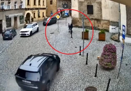 W sieci pojawiło się nagranie tragicznego wypadku w Bardzie. Zginął ojciec z 9-letnim synem