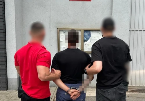 Policja zatrzymała dwóch obywateli Ukrainy, którzy wyłudzali BLIK-i. Najbliższe 3 miesiące spędzą za kratami